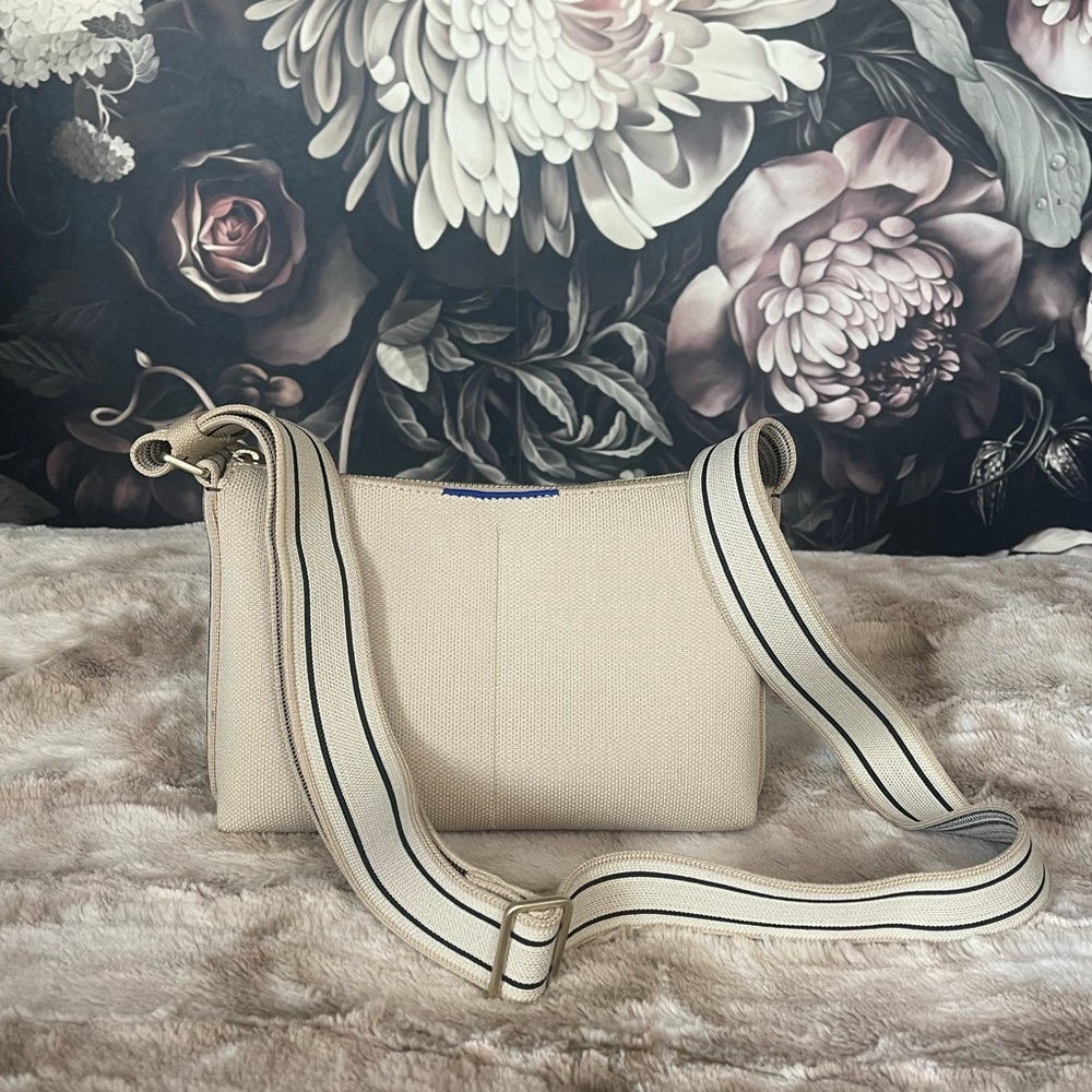 Rothy’s The Casual Crossbody in Parchment